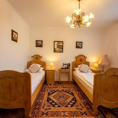 Casa Szabo Bed and Breakfast Sighişoara Eksteriør billede